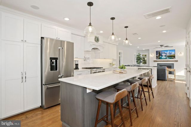 $1,275,000 | 3101 Circle Hill Road, Alexandria, VA 22305