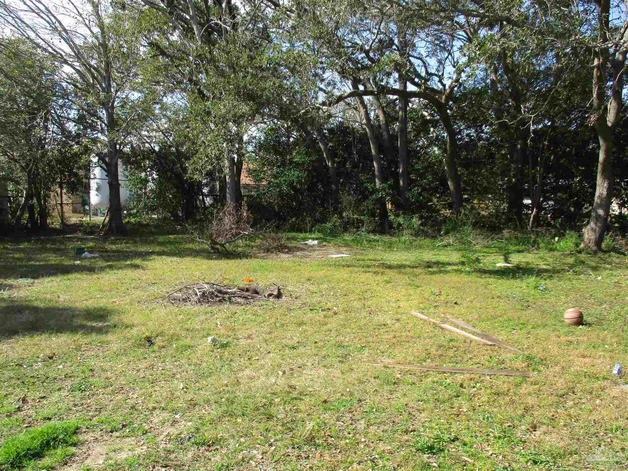 944 East Montclair Road Pensacola, FL 32505 - Photo 5 of 16 Gallery Image 5