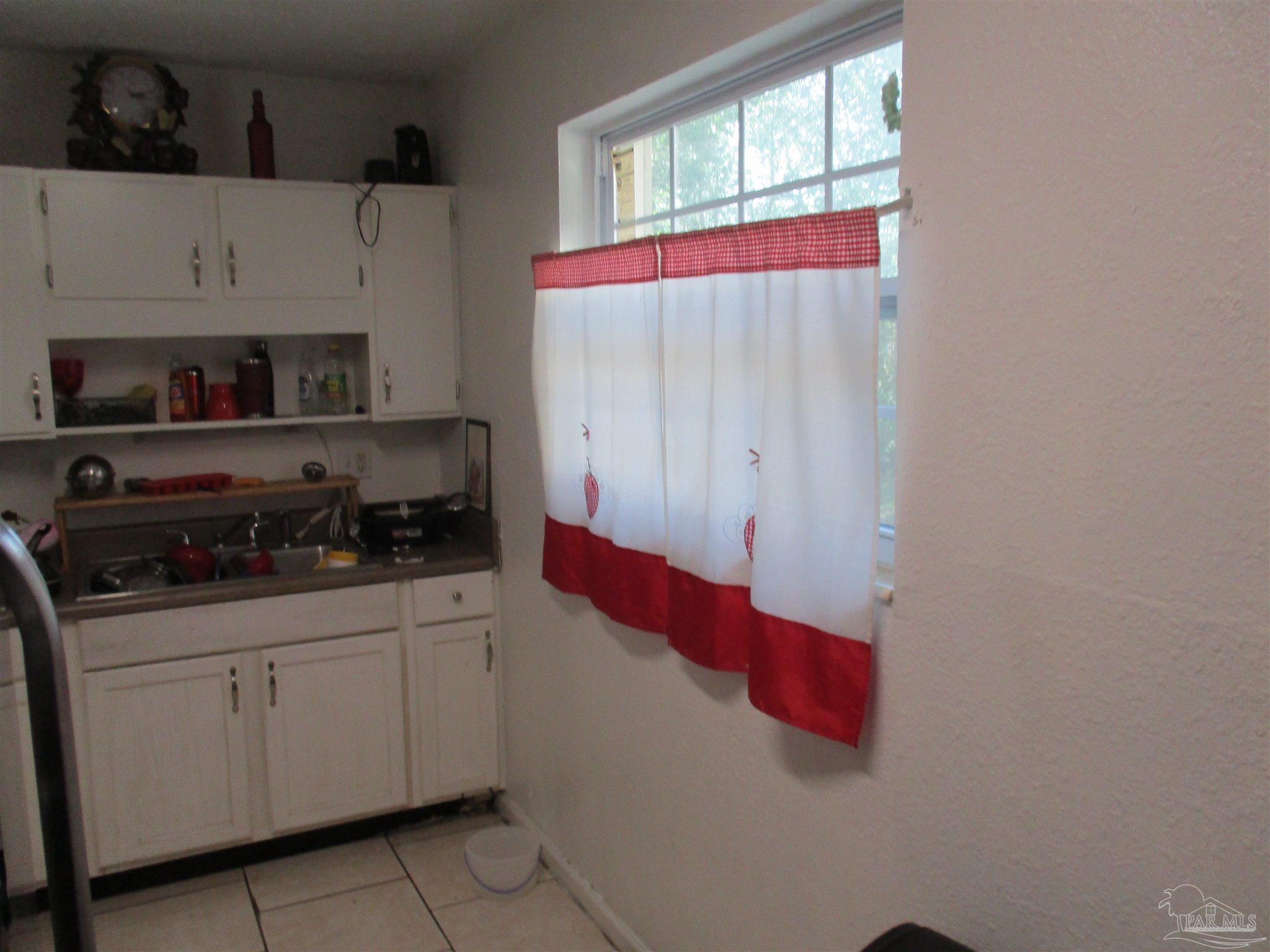 944 East Montclair Road Pensacola, FL 32505 - Photo 9 of 16 Gallery Image 9