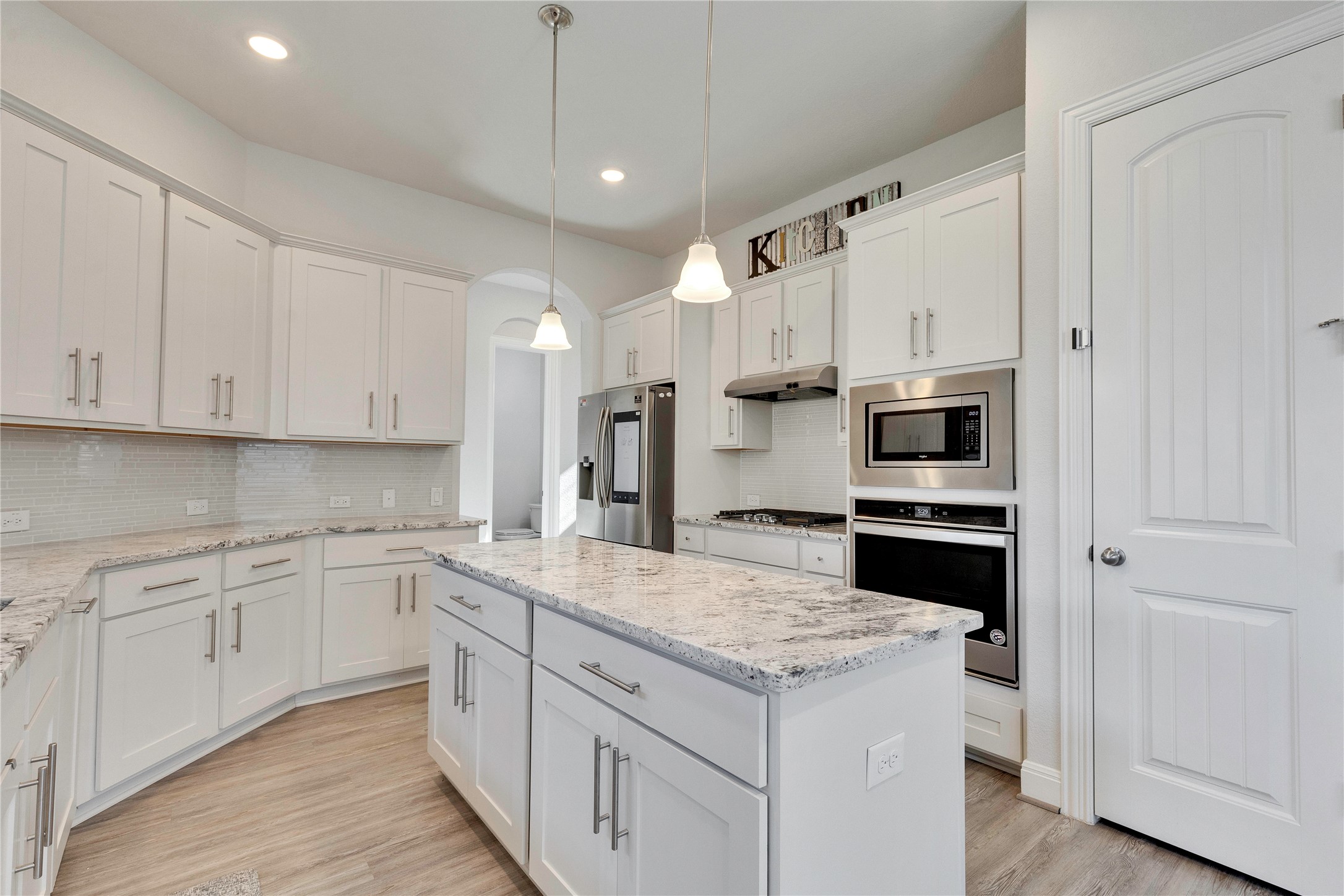124 Leadtree Loop Buda, TX 78610 - Photo 5 of 19