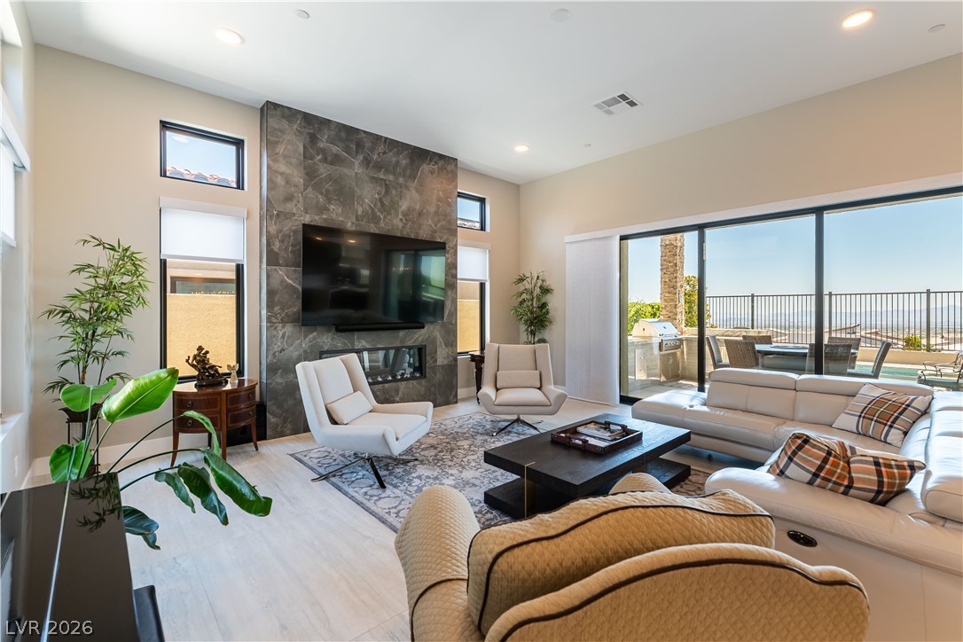 446 Highview Rdg Avenue Las Vegas, NV 89138 - Photo 6 of 53 Gallery Image 6