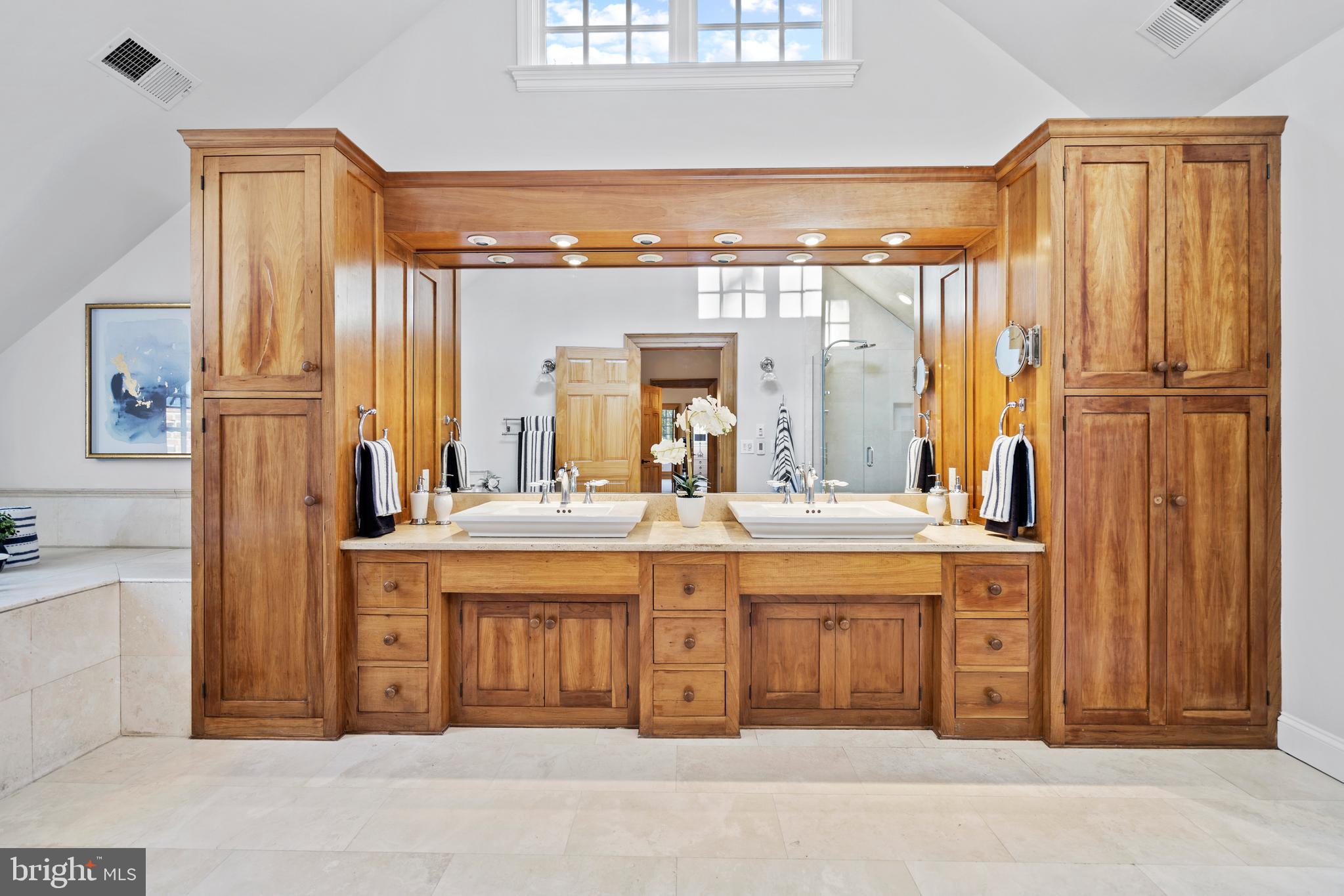 1022 Towlston Road McLean, VA 22102 - Photo 37 of 102 Gallery Image 37