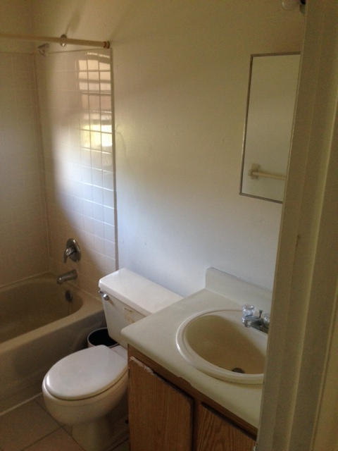 1197 West 28th Street Riviera Beach, FL 33404 - Photo 8 of 11 Bathroom Unit A