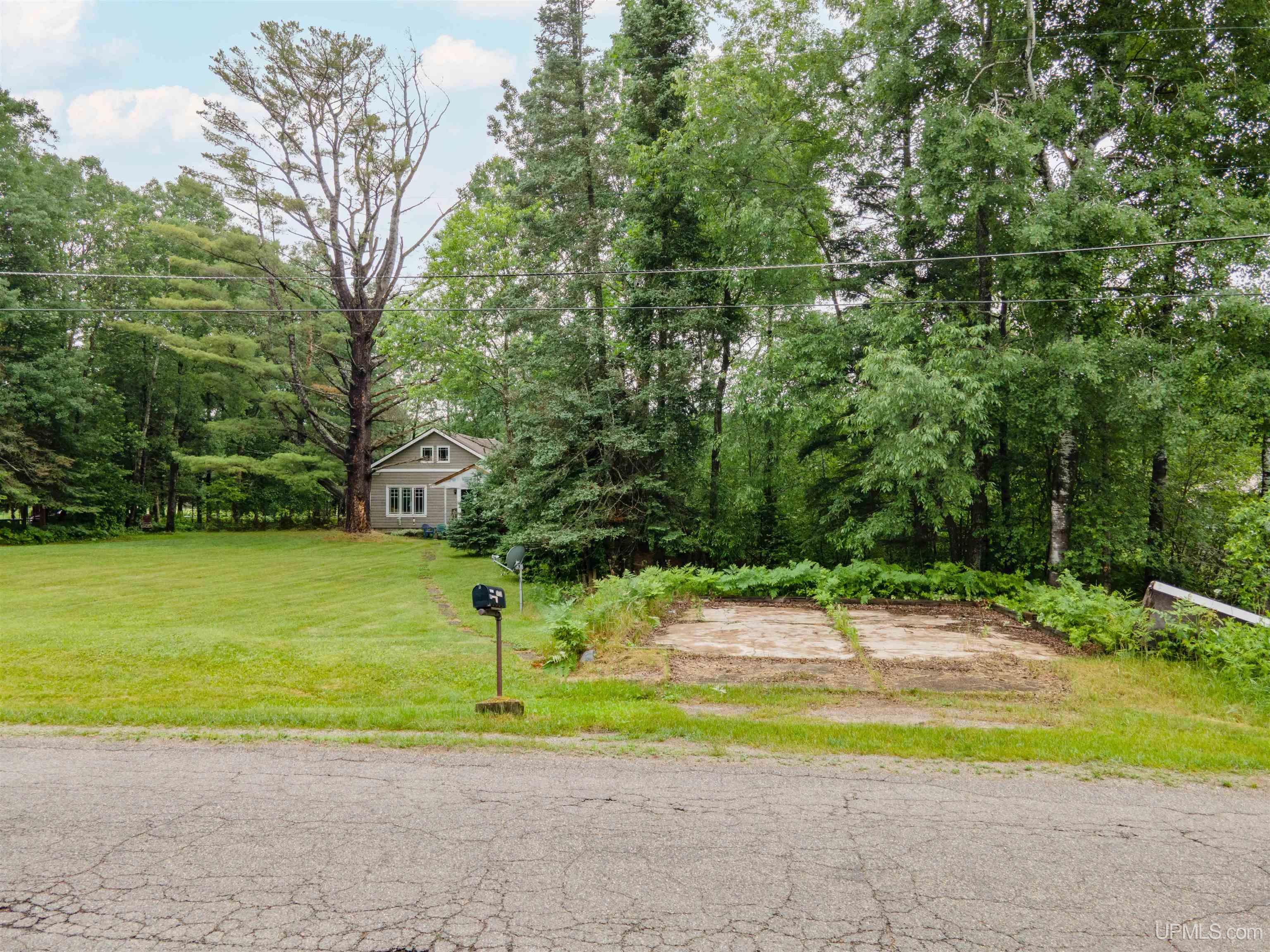 1733 Homer Road Iron River, MI 49935 - Photo 6 of 29 Gallery Image 6