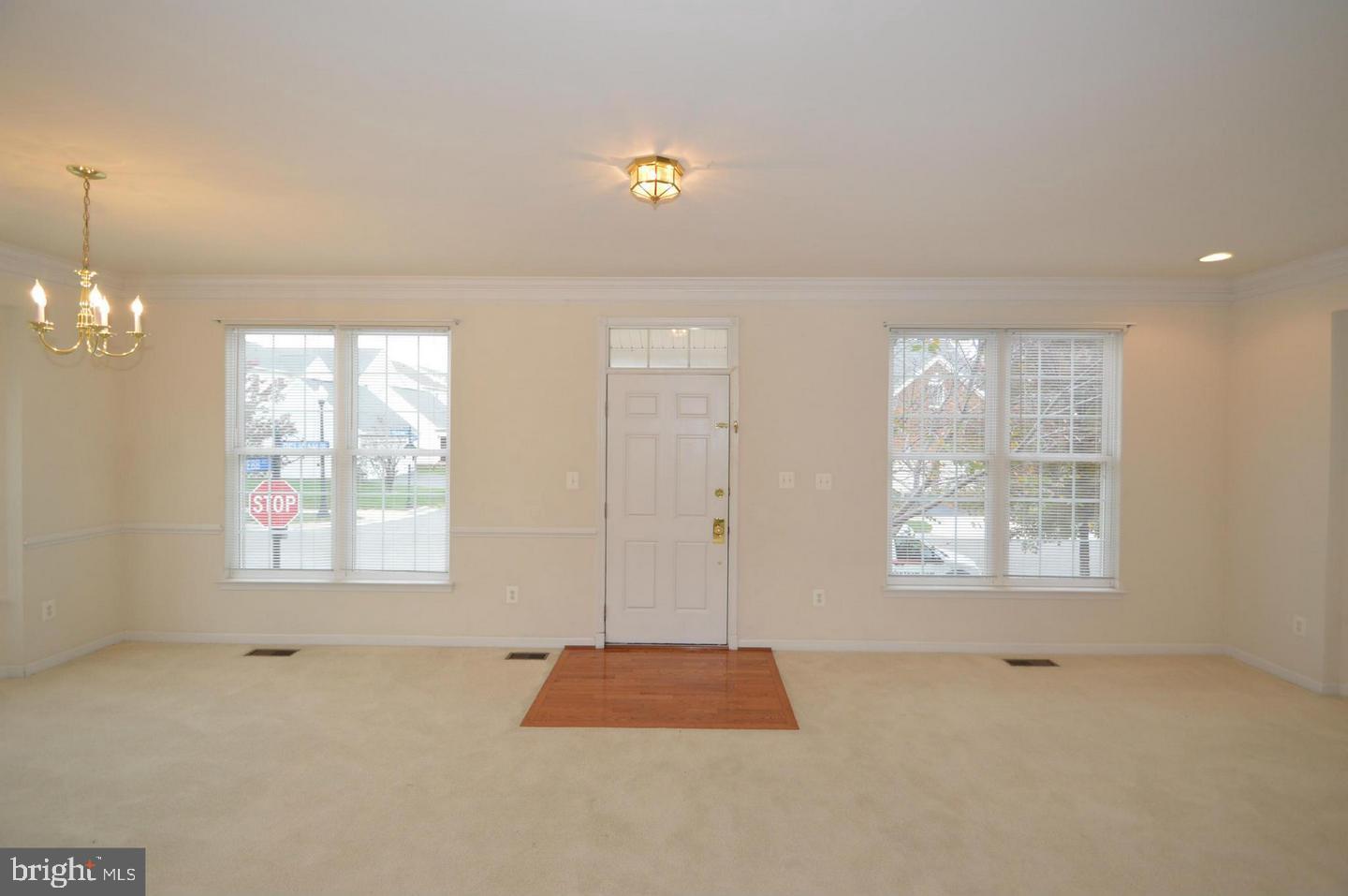 42555 Pelican Drive South Riding, VA 20152 - Photo 2 of 22