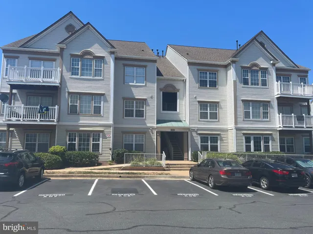 $2,500 | 21855 Locomotive Terrace, Unit 103, Sterling, VA 20166