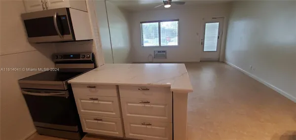 $160,000 | 2000 Northeast 51st Court, Unit 107, Fort Lauderdale, FL 33308