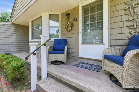 $1,200,000 | 62 Peterborough Drive, Northport, NY 11768