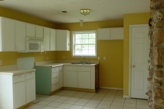 10271 Buckner Ridge Road Bon Aqua, TN 37025 - Photo 4 of 10