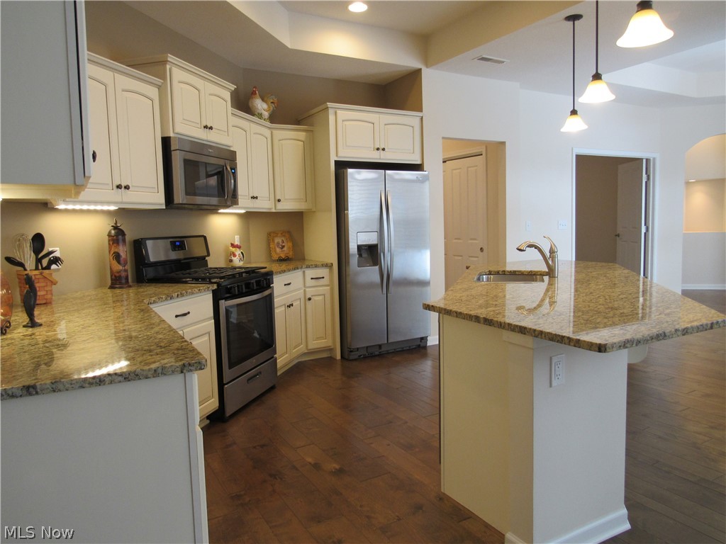 3923 Coventry Lane Huron, OH 44839 - Photo 14 of 35