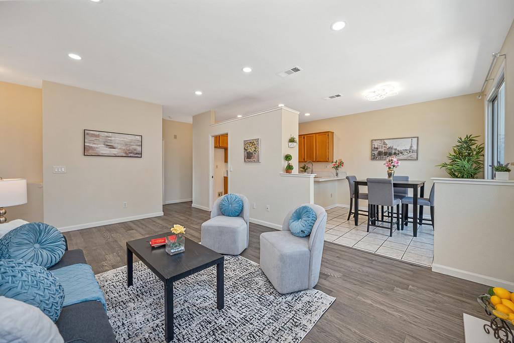5621 Elk Spring Way Elk Grove, CA 95758 - Photo 11 of 35