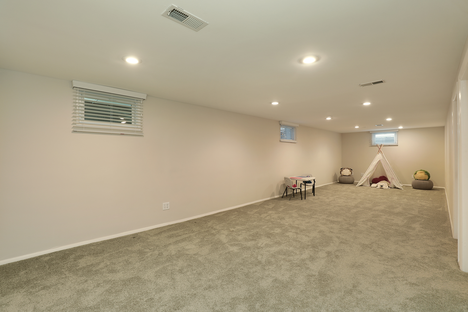 249 Spruce Road Northbrook, IL 60062 - Photo 47 of 47