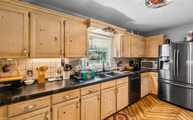 $384,500 | 1973 Old Mountain Road, Thomasville, NC 27360