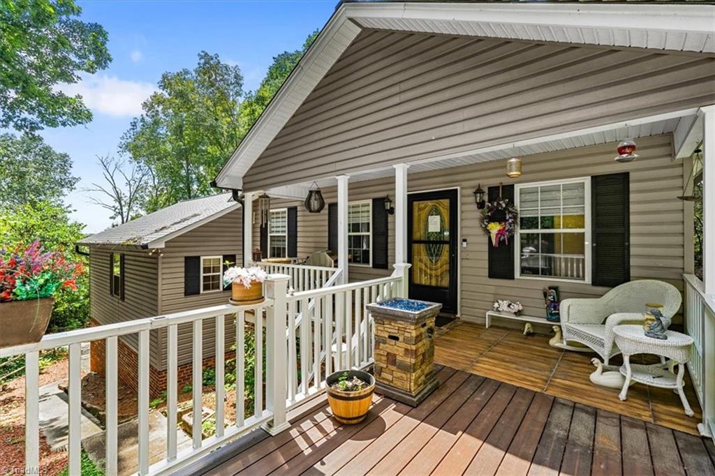 1973 Old Mountain Road Thomasville, NC 27360 - Photo 2 of 46