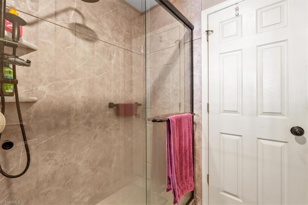 1973 Old Mountain Road Thomasville, NC 27360 - Photo 29 of 46