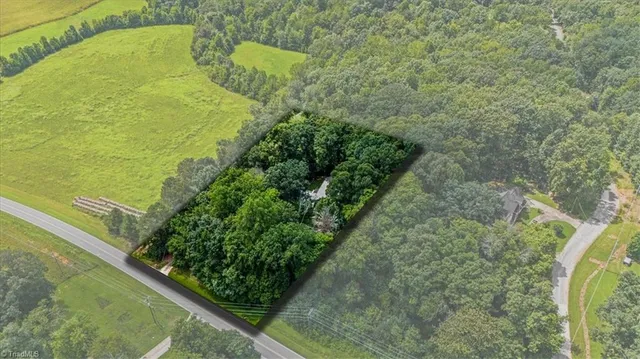 $384,500 | 1973 Old Mountain Road, Thomasville, NC 27360