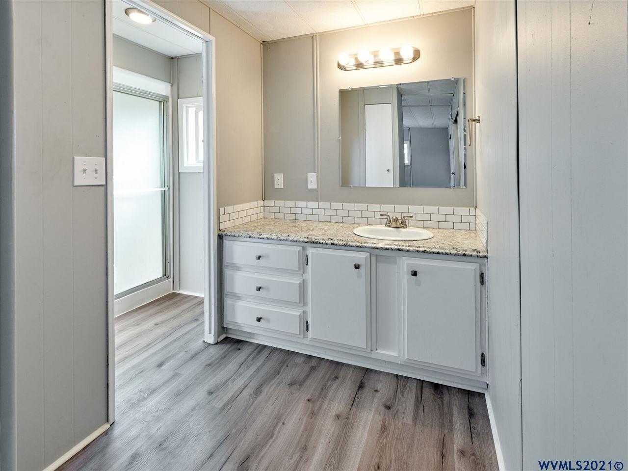 5355 River ( Road, Unit 31 Keizer, OR 97303 - Photo 14 of 26