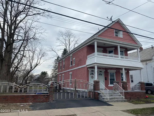 $1,400 | 1130 Pleasant Street, Schenectady, NY 12303