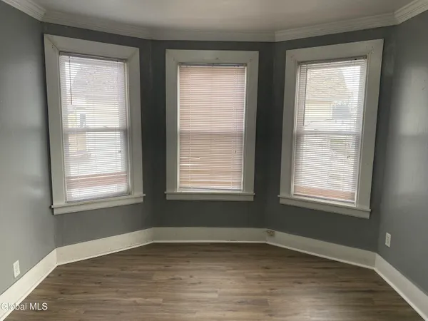 $1,400 | 1130 Pleasant Street, Schenectady, NY 12303