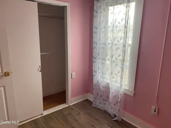 $1,400 | 1130 Pleasant Street, Schenectady, NY 12303