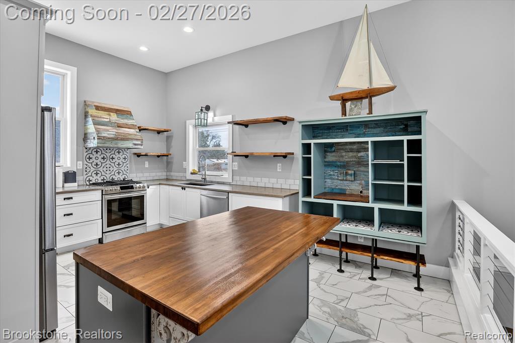 2450 North Lakeshore Road Carsonville, MI 48419 - Photo 7 of 27