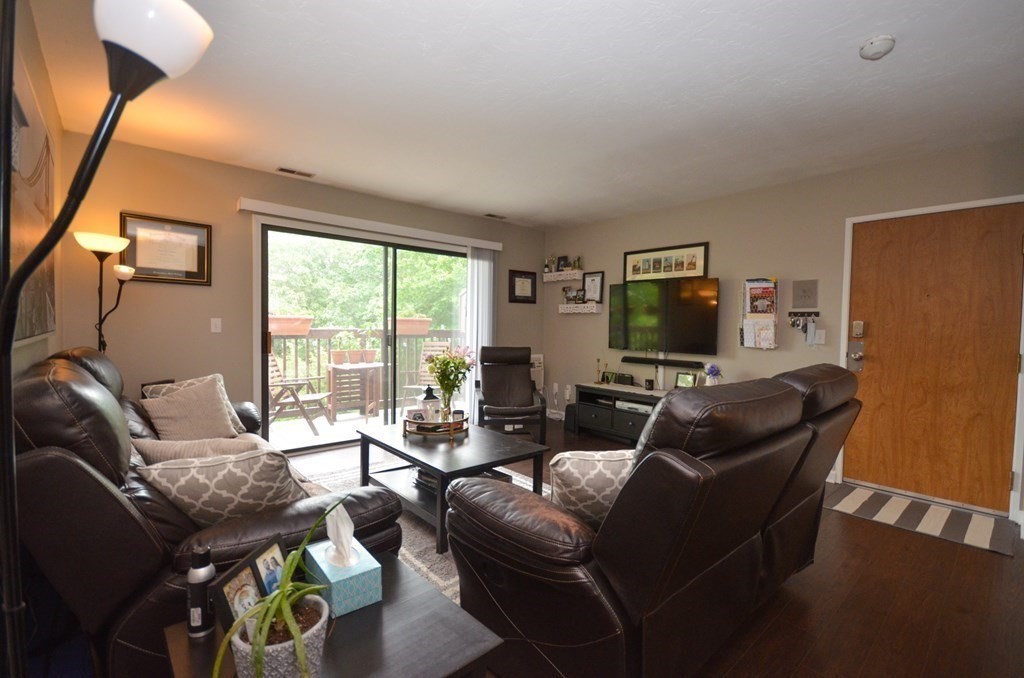 340 Sunderland Road, Unit 46 Worcester, MA 01604 - Photo 4 of 24