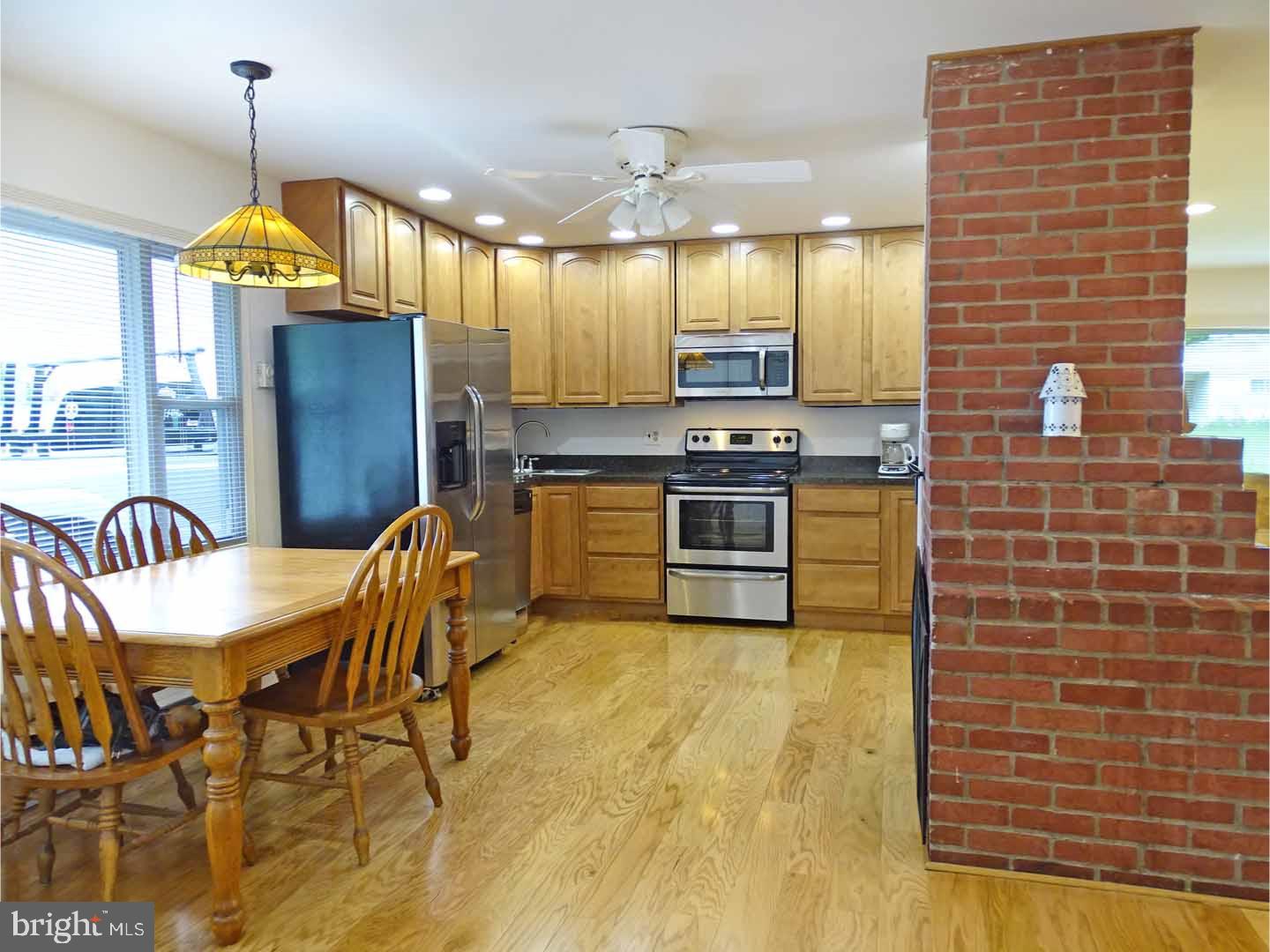 74 Border Rock Road Levittown, PA 19057 - Photo 8 of 25 Gallery Image 8