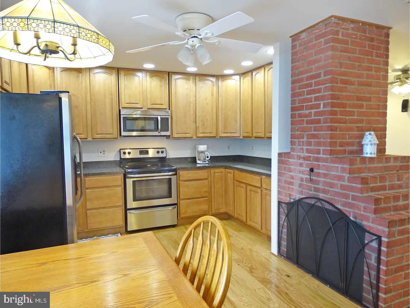 74 Border Rock Road Levittown, PA 19057 - Photo 9 of 25 Gallery Image 9