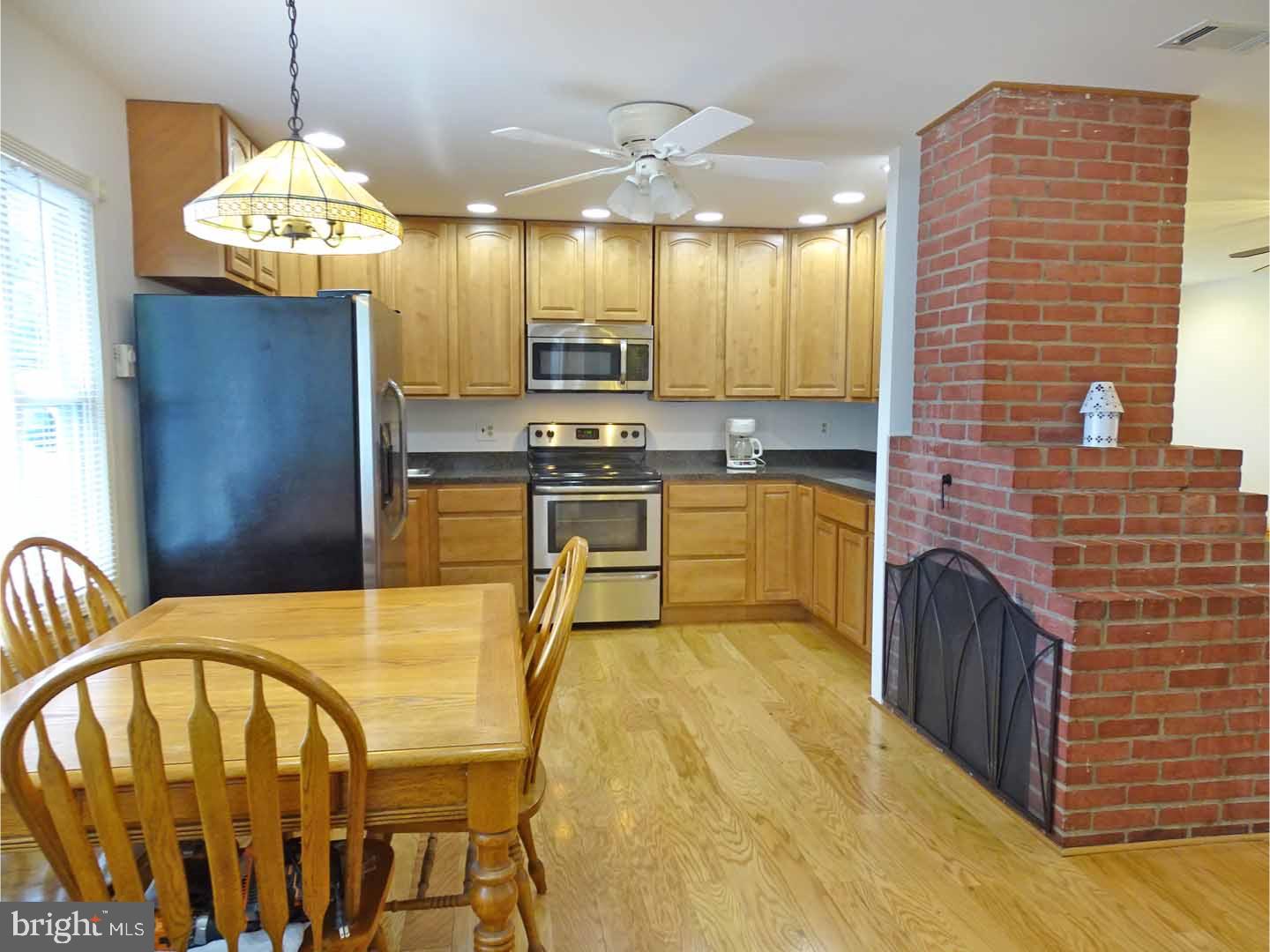 74 Border Rock Road Levittown, PA 19057 - Photo 10 of 25 Gallery Image 10