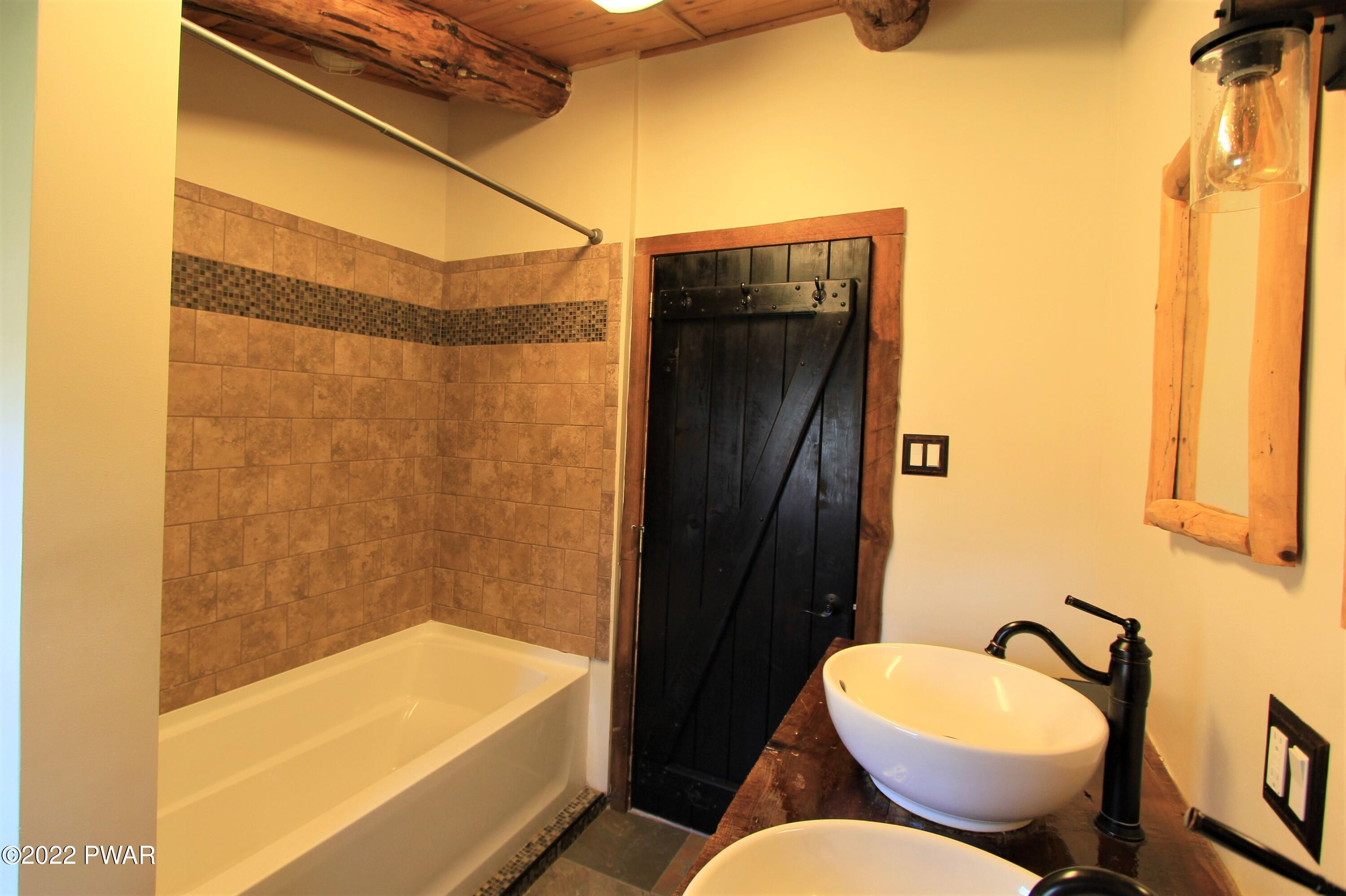 811 Spring Hill Road Sterling, PA 18463 - Photo 25 of 39