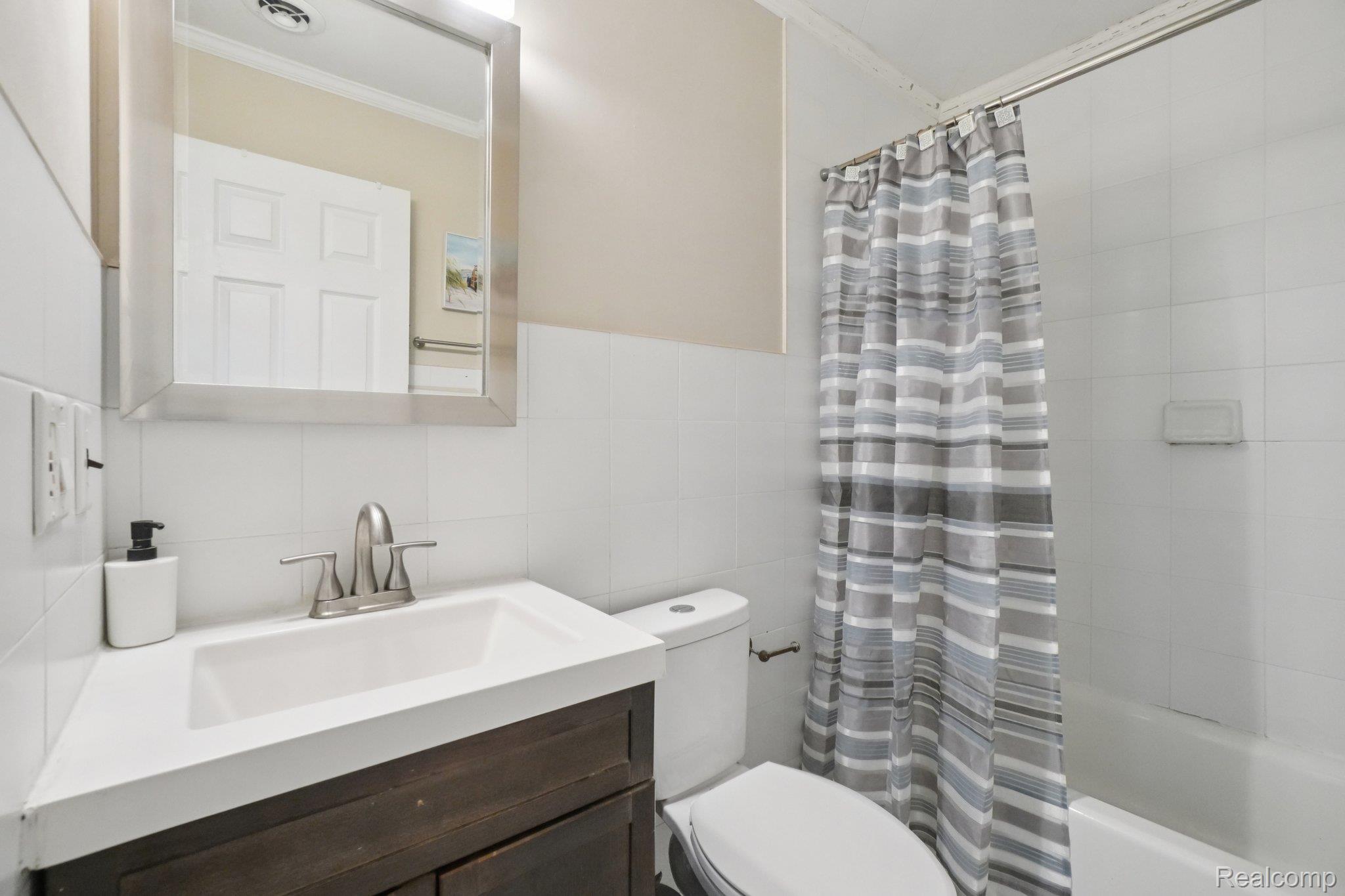 1096 Truwood Avenue Rochester, MI 48307 - Photo 8 of 23