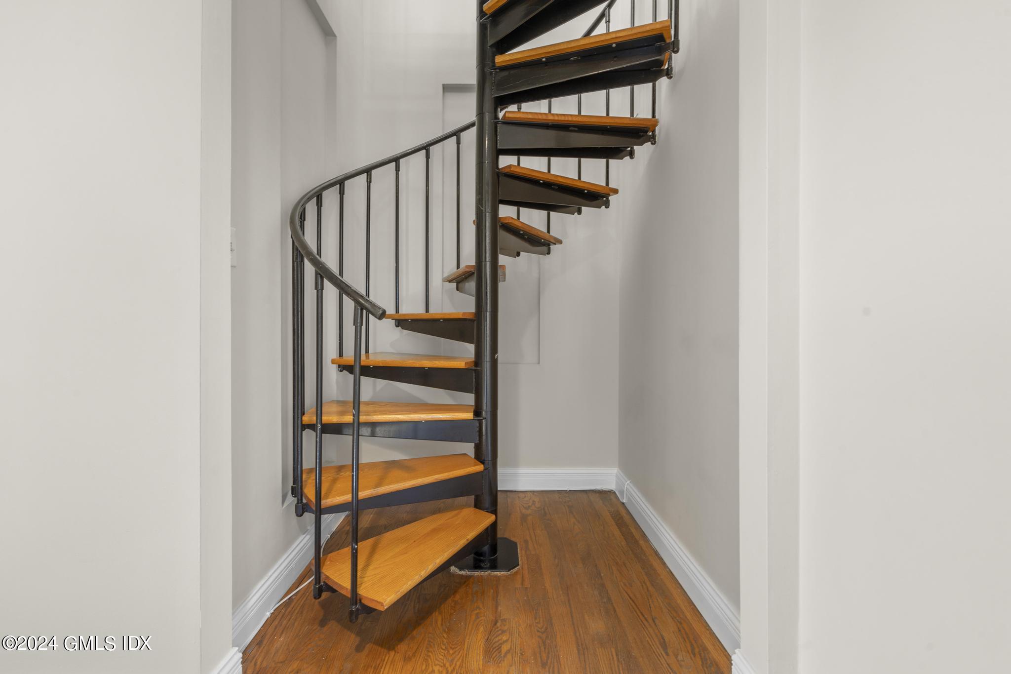 172 Field Point Road, Unit 1 Greenwich, CT 06830 - Photo 19 of 36 DSC09403