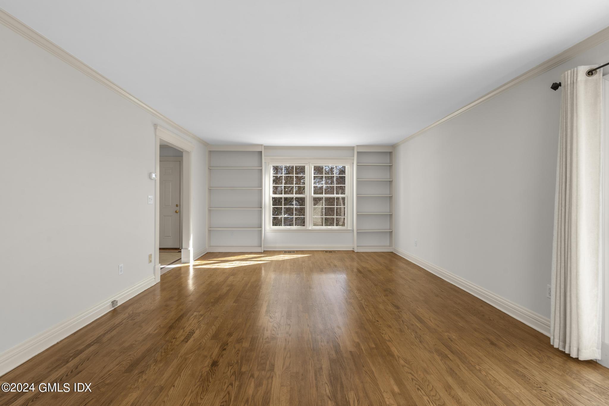172 Field Point Road, Unit 1 Greenwich, CT 06830 - Photo 5 of 36 DSC09352