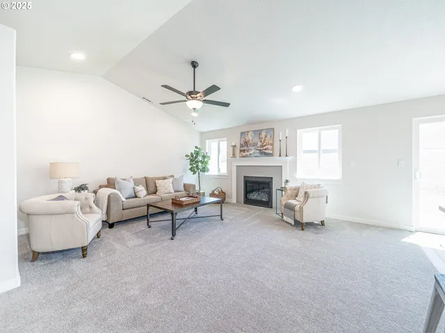 $477,990 | 5193 Holly Street, Springfield, OR 97478