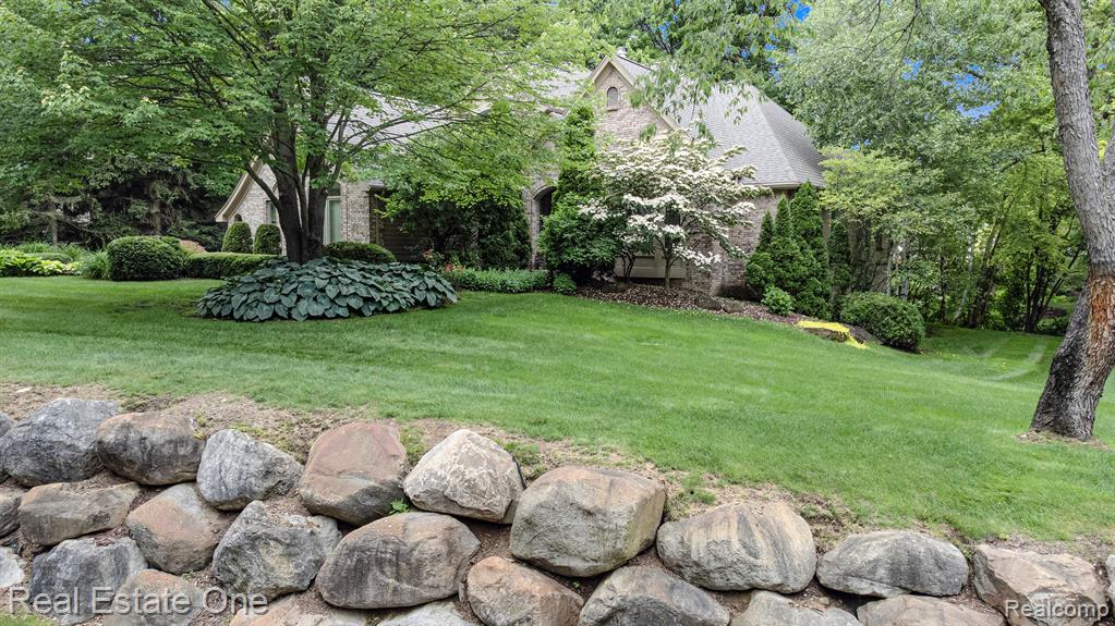9832 Kingston Ridge Clarkston, MI 48348 - Photo 53 of 59 Gallery Image 53