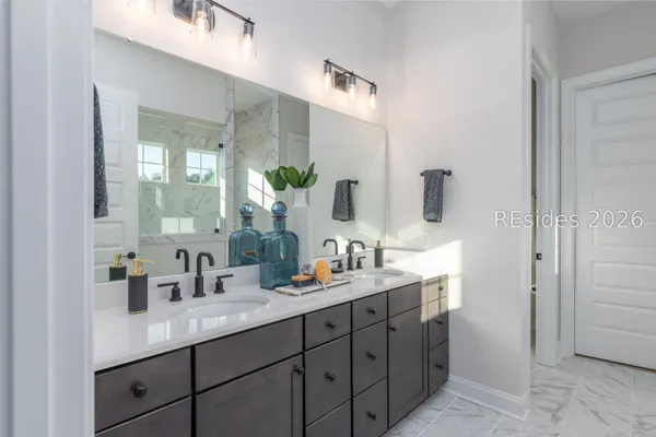 $659,900 | 10 Knotty Pne Drive, Bluffton, SC 29909
