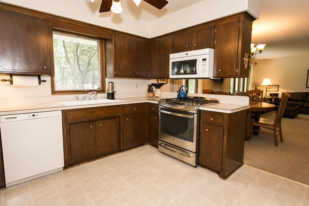 2367 Sherwood Road Mounds View, MN 55112 - Photo 4 of 25 Gallery Image 4