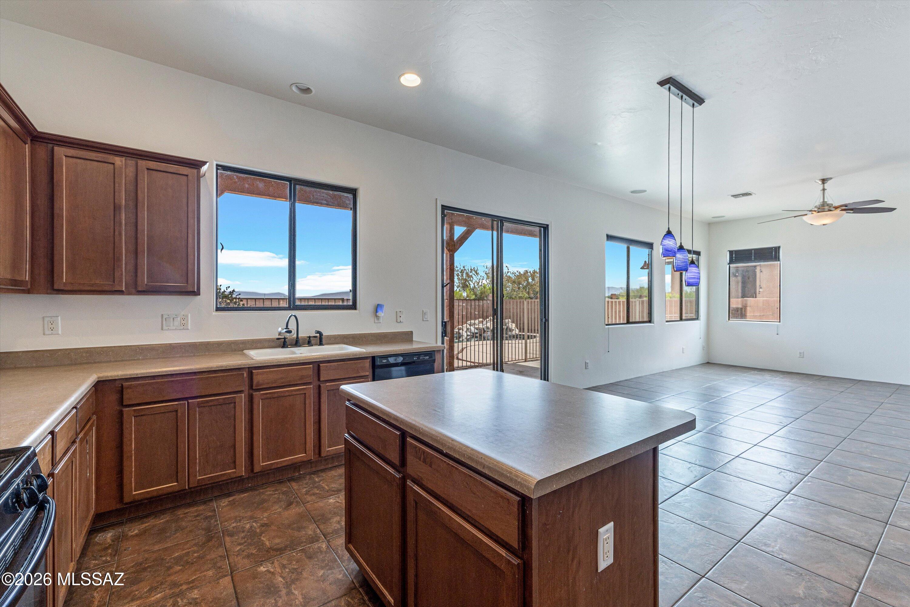 161 East Sycamore View Road Vail, AZ 85641 - Photo 10 of 30