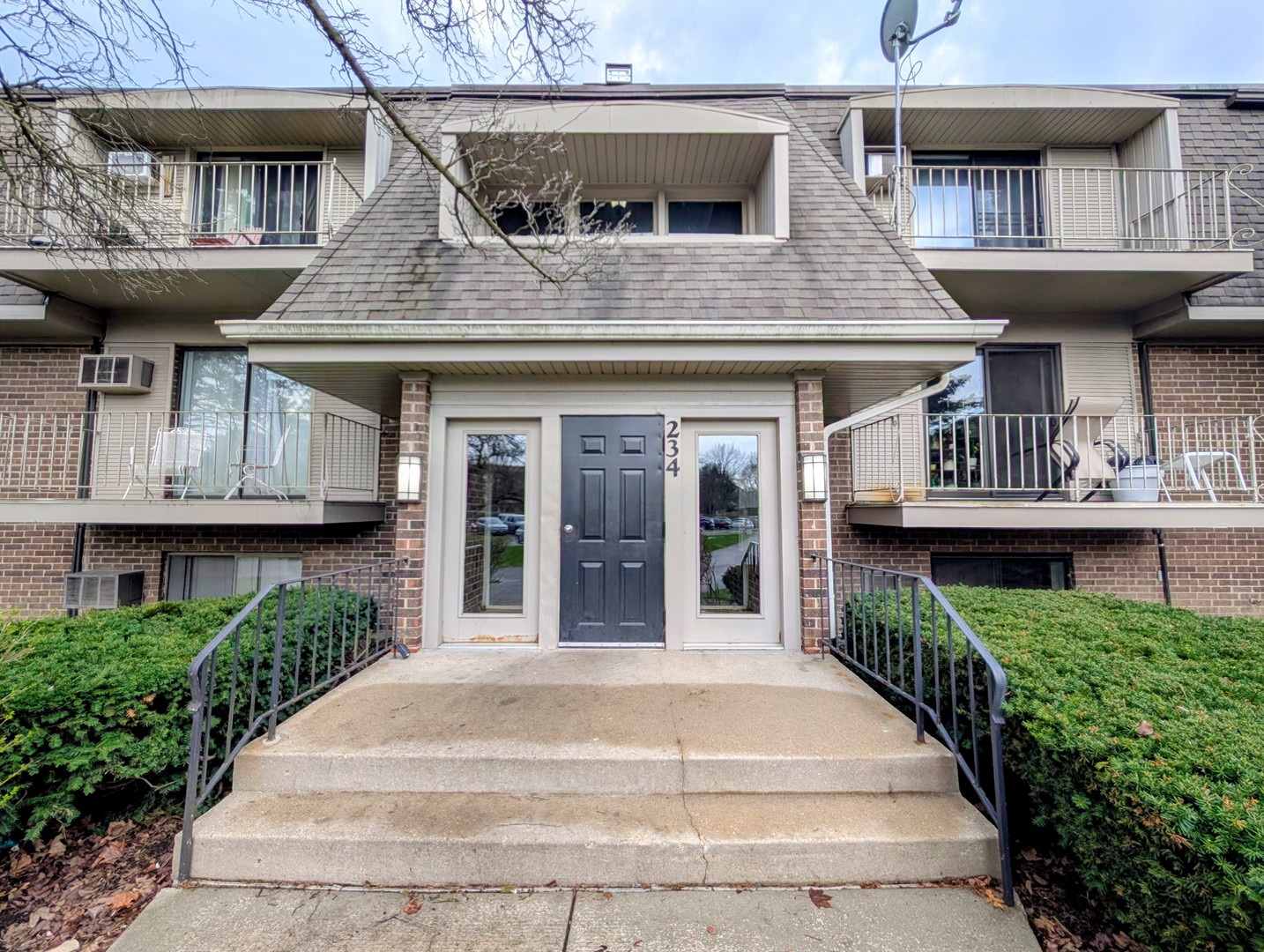 234 East Bailey Road, Unit D Naperville, IL 60565 - Photo 2 of 19