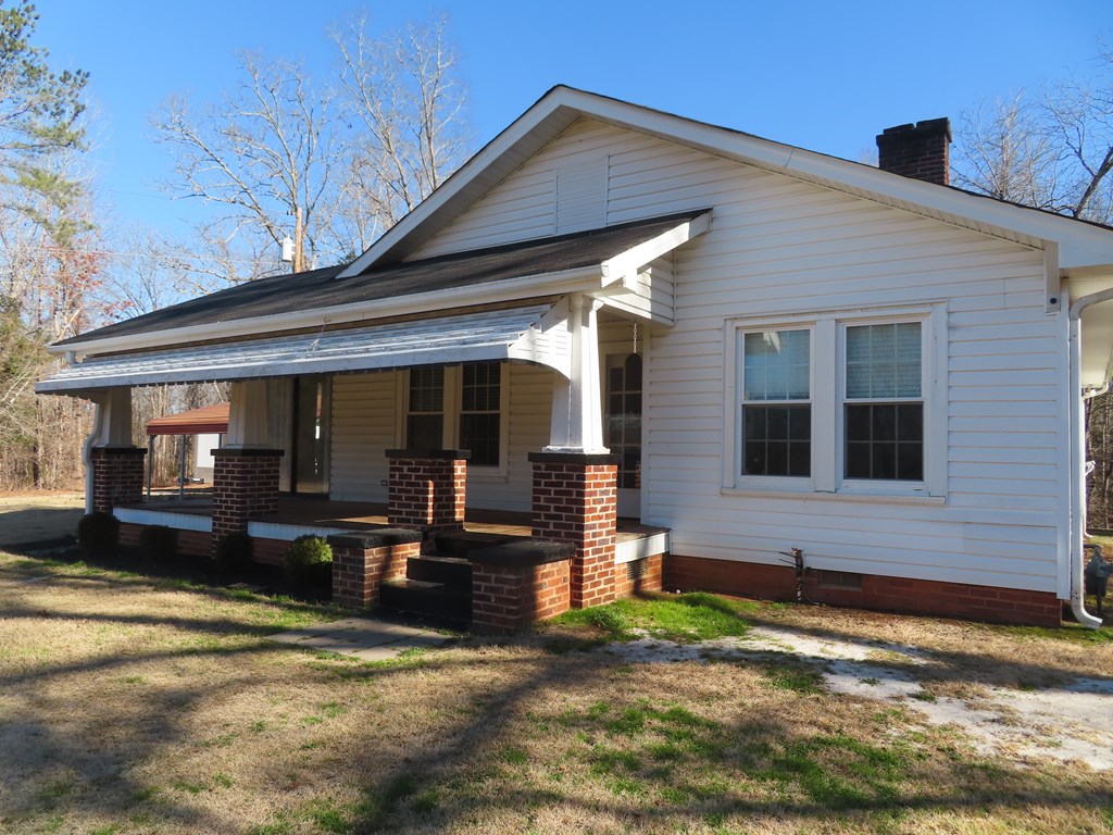 104 Smith St Extension Ware Shoals, SC 29692 - Photo 2 of 39 Gallery Image 2