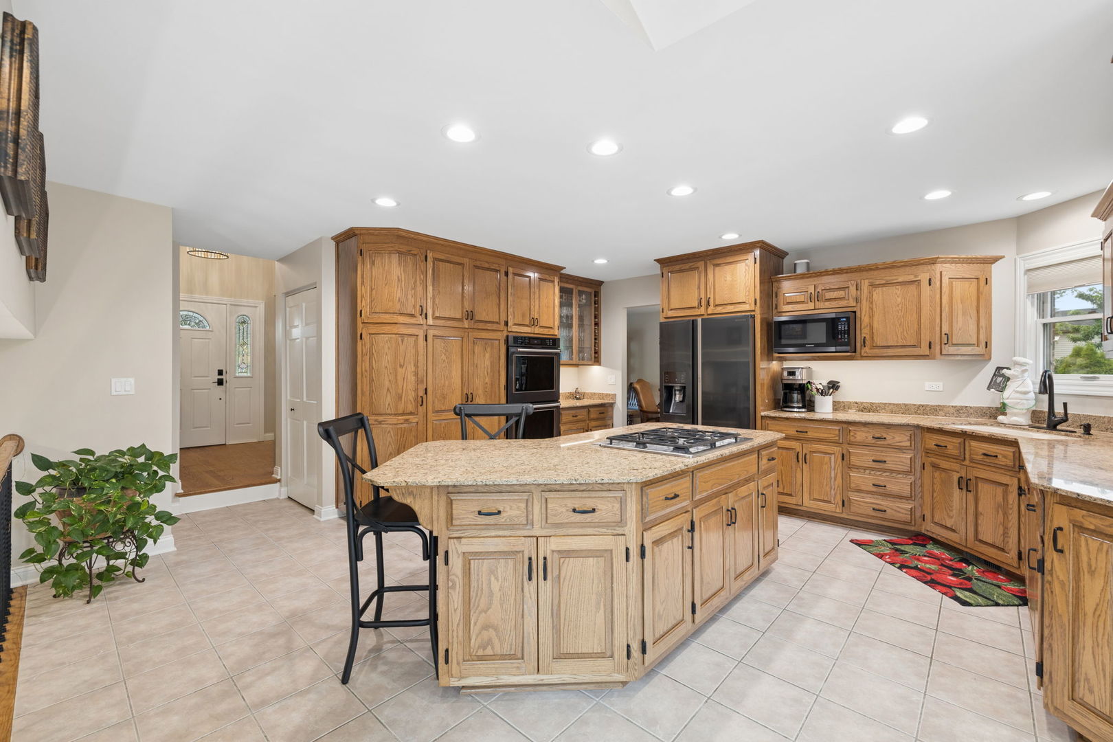449 Farnham Lane Wheaton, IL 60189 - Photo 8 of 32