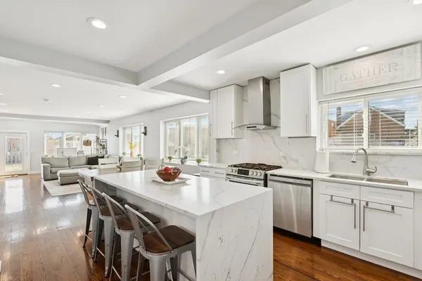 $529,900 | 6242 South Nashville Avenue, Chicago, IL 60638