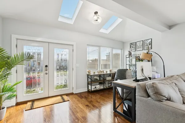 $529,900 | 6242 South Nashville Avenue, Chicago, IL 60638