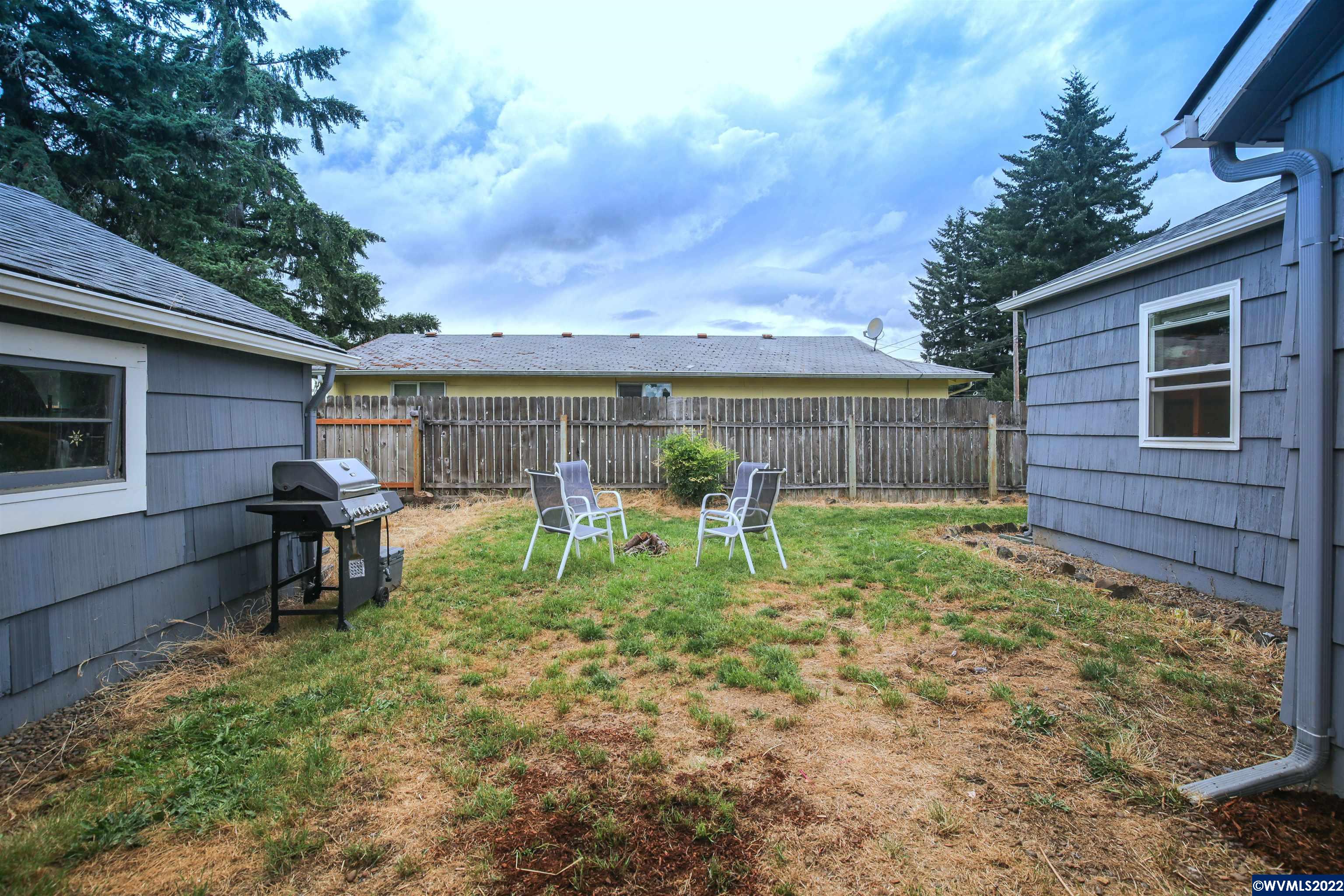 215 Southwest Jasper Street Dallas, OR 97338 - Photo 38 of 42 Gallery Image 38