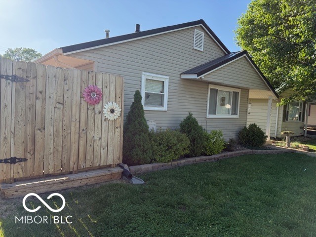 2239 Maple Street Columbus, IN 47201 - Photo 1 of 3 Gallery Image 1