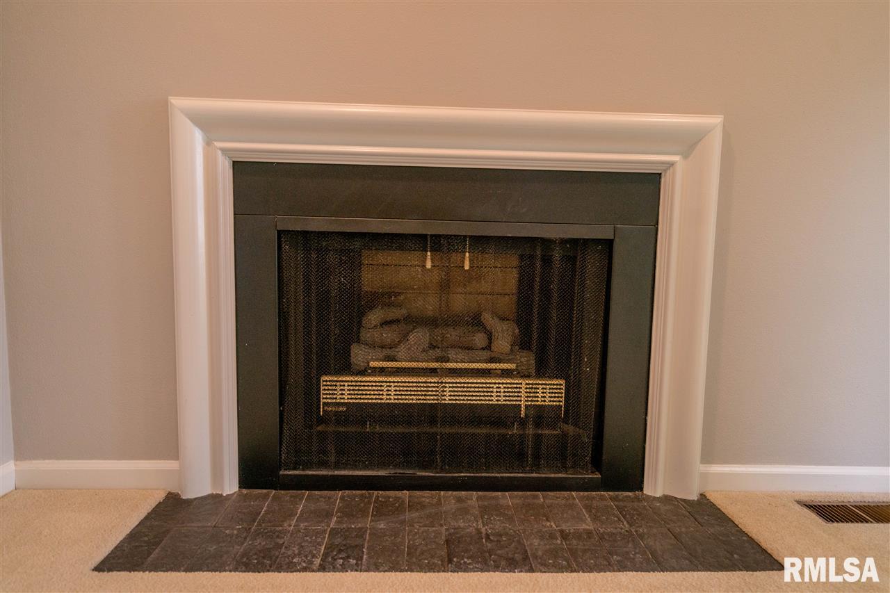 364 East High Point Road Peoria, IL 61614 - Photo 16 of 27 Gallery Image 16