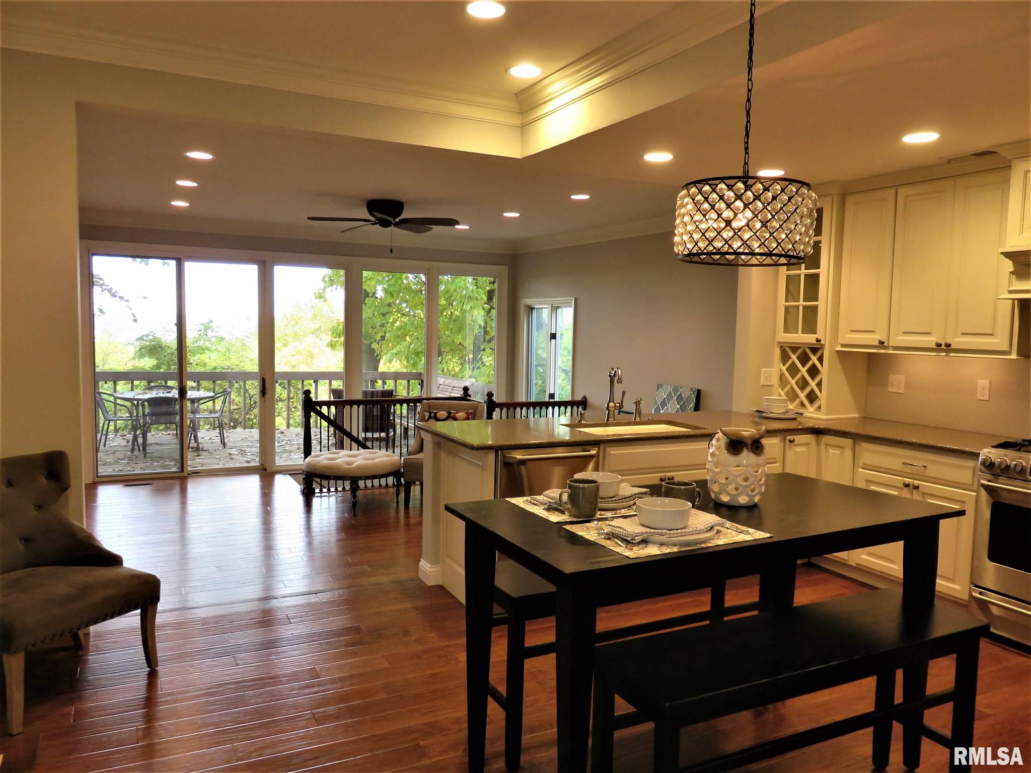 364 East High Point Road Peoria, IL 61614 - Photo 4 of 27 Gallery Image 4