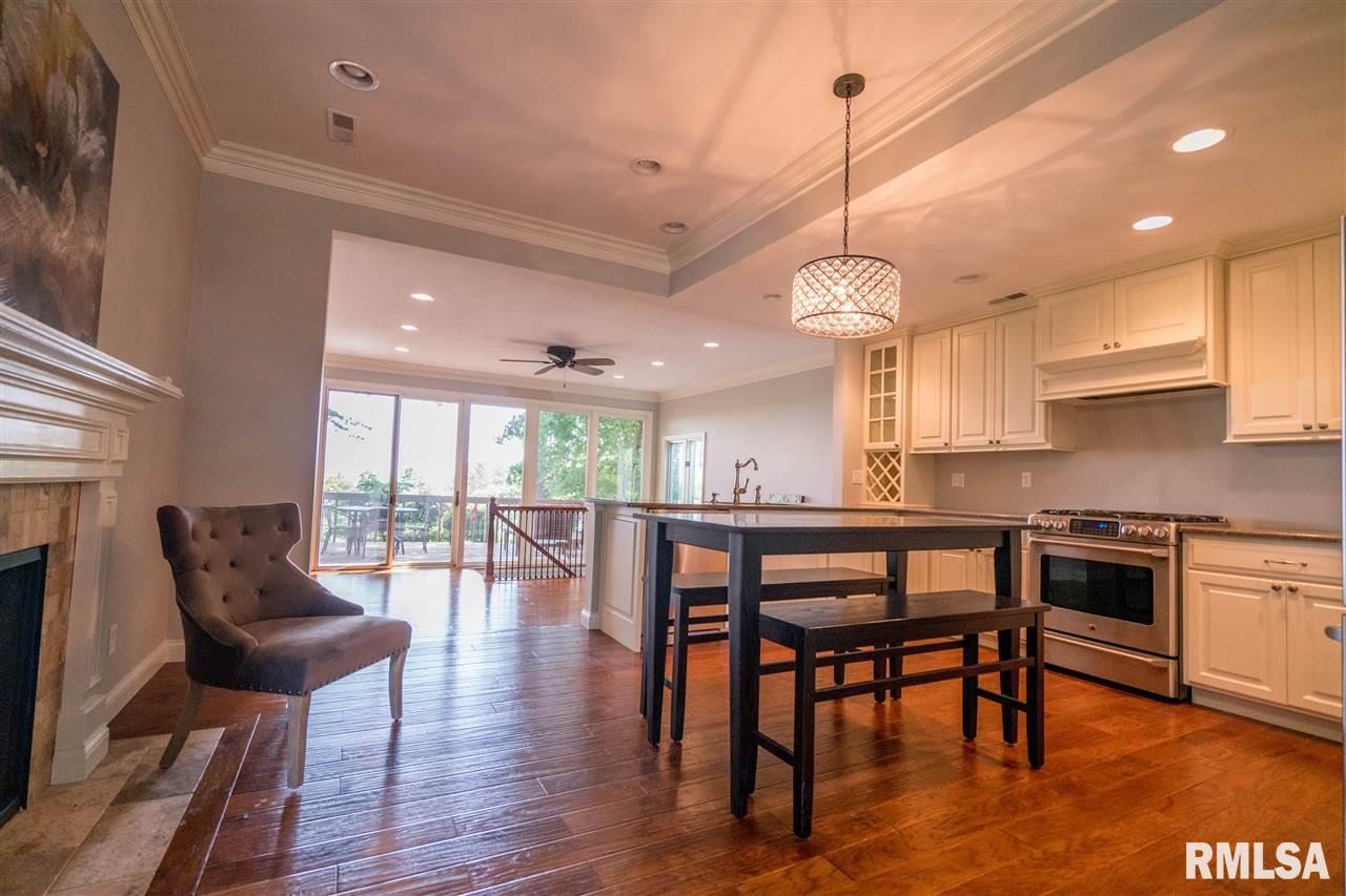 364 East High Point Road Peoria, IL 61614 - Photo 9 of 27 Gallery Image 9