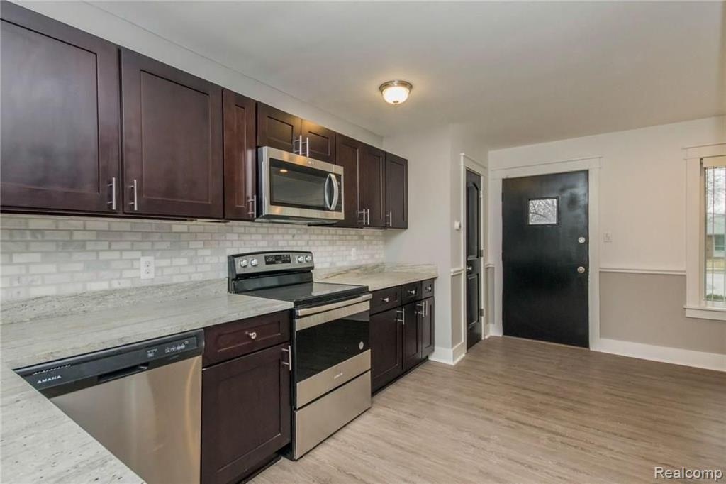 4405 Crooks Road Royal Oak, MI 48073 - Photo 5 of 13