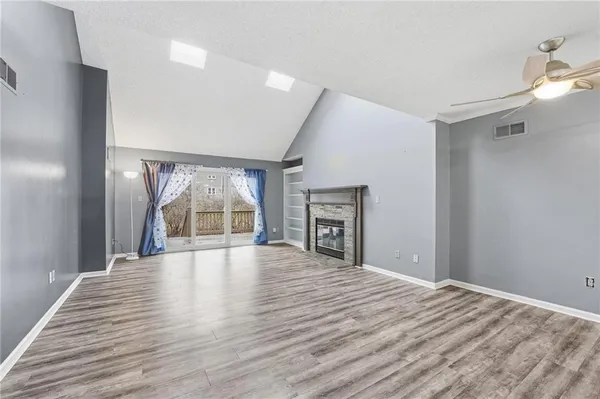 $264,900 | 212 East Hansen Court, Independence, MO 64055